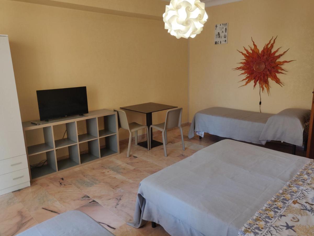Bed & Breakfast Casa Vittoria Санто-Стефано-ди-Камастра Экстерьер фото