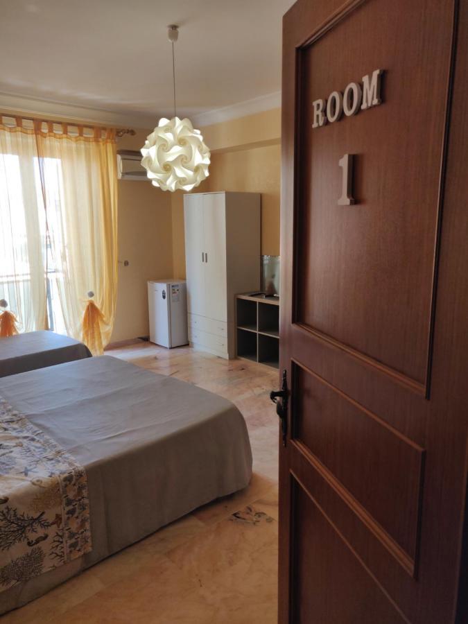 Bed & Breakfast Casa Vittoria Санто-Стефано-ди-Камастра Экстерьер фото