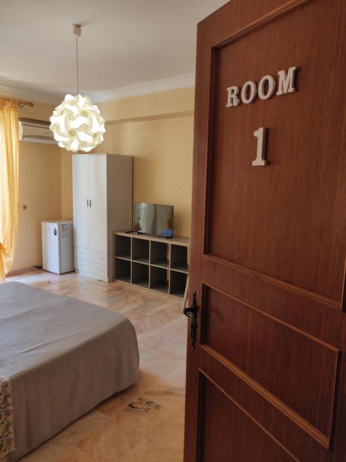 Bed & Breakfast Casa Vittoria Санто-Стефано-ди-Камастра Экстерьер фото